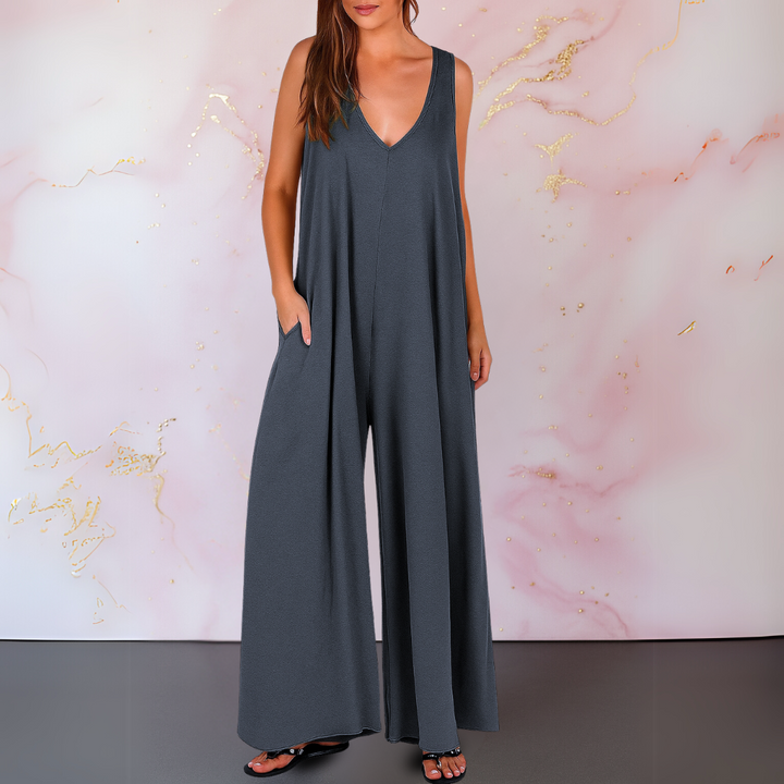 Dacey | Comfortable jumpsuit with V-neck and wide legs