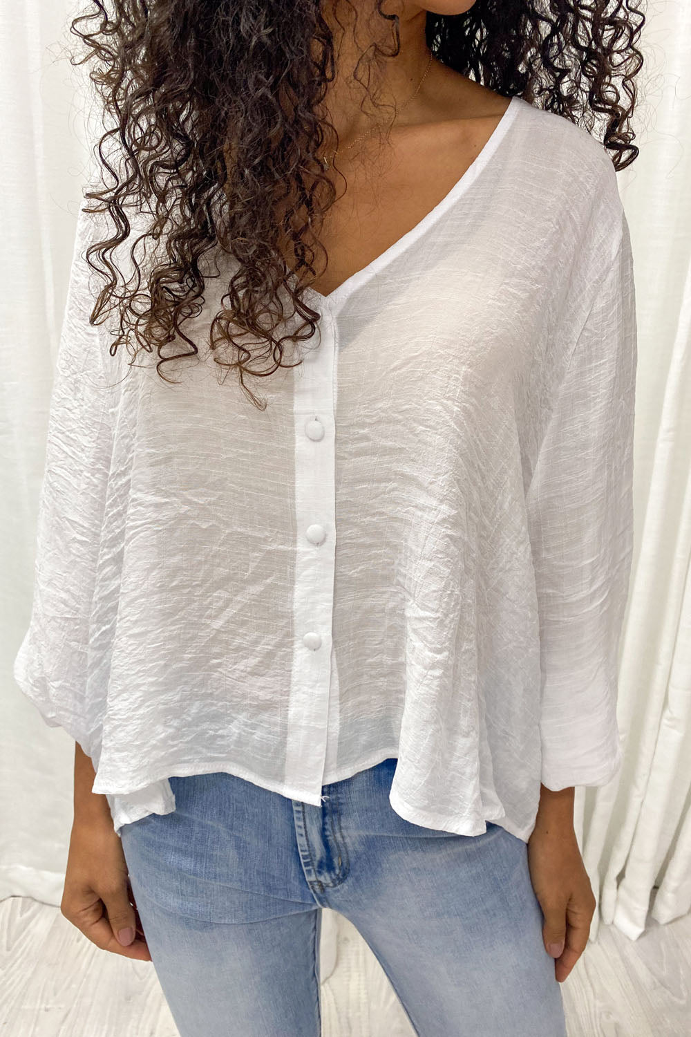 Mia | Timeless V-Neck Shirt