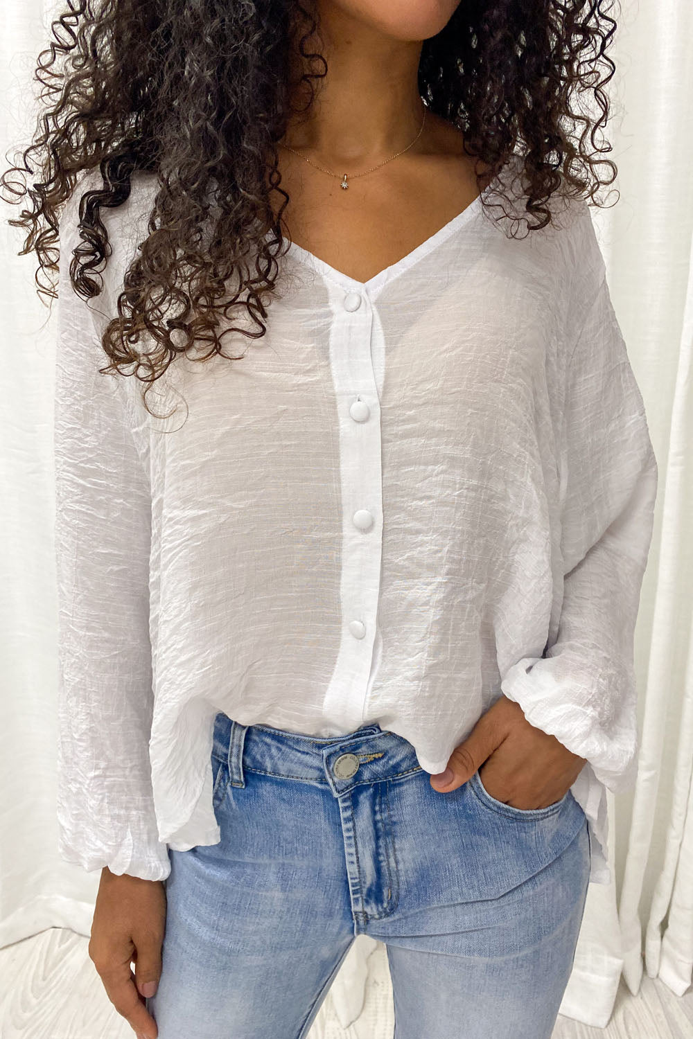 Mia | Timeless V-Neck Shirt