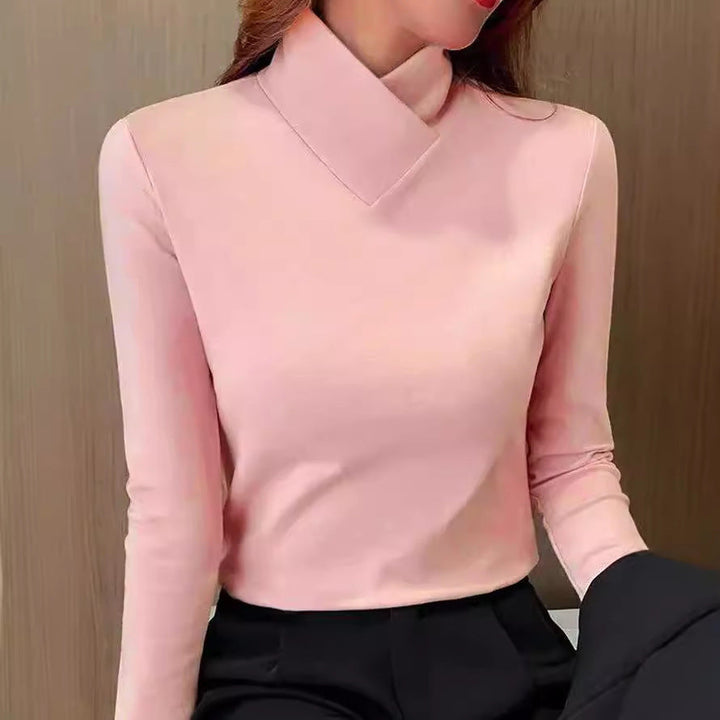 Lilou | Elegant Turtleneck Fit