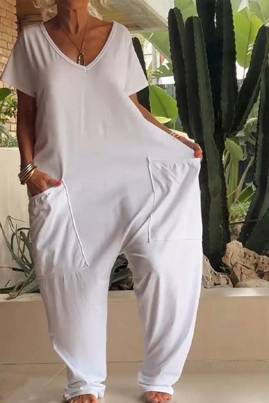 Reshiel | Relaxed Short-Sleeve V-Neck Baggy Jumpsuit