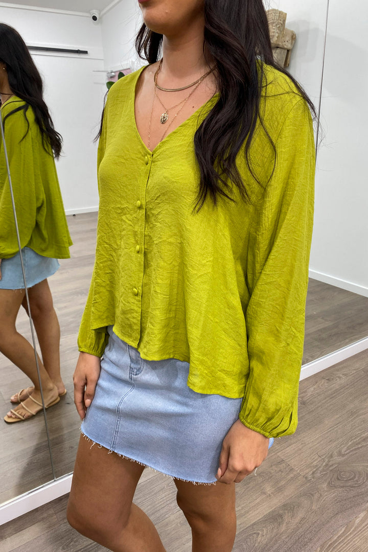 Mia | Timeless V-Neck Shirt