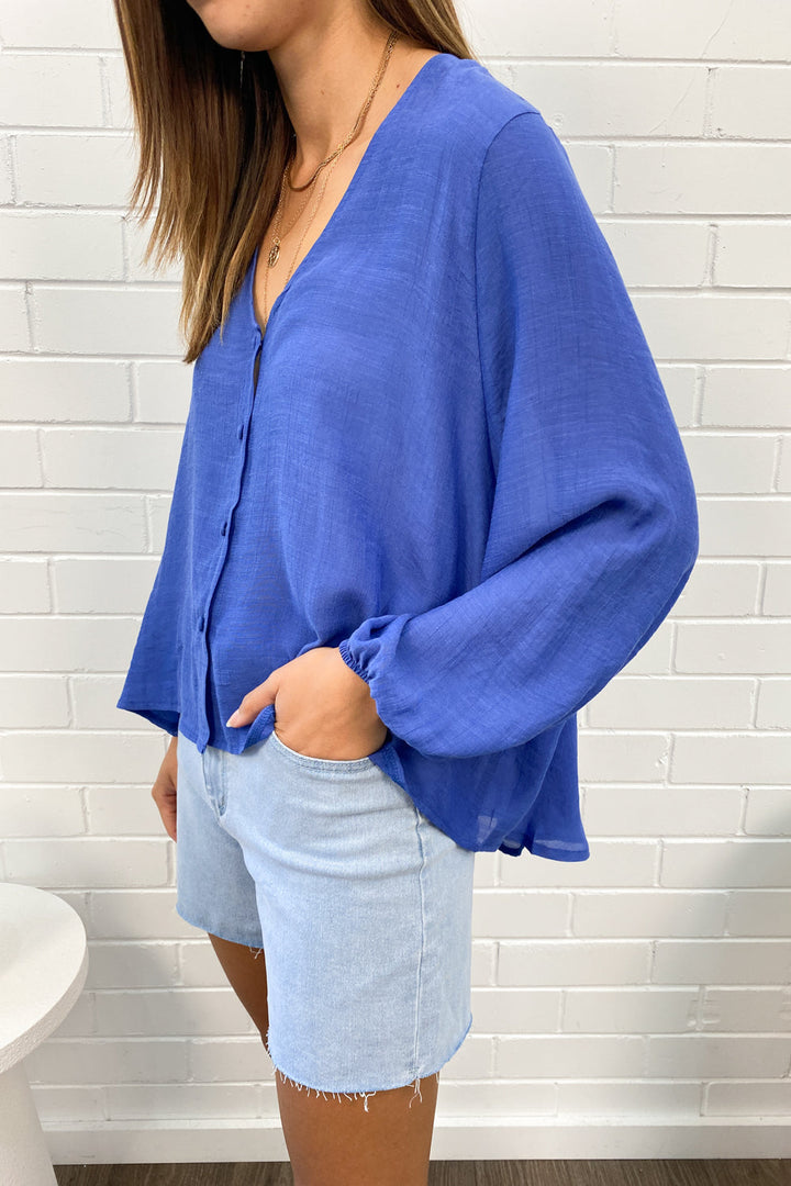 Mia | Timeless V-Neck Shirt