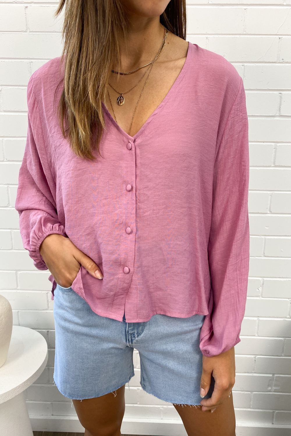 Mia | Timeless V-Neck Shirt