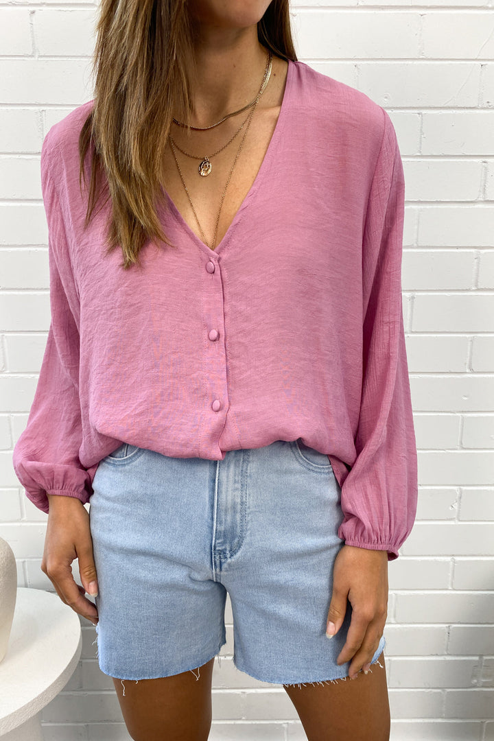 Mia | Timeless V-Neck Shirt