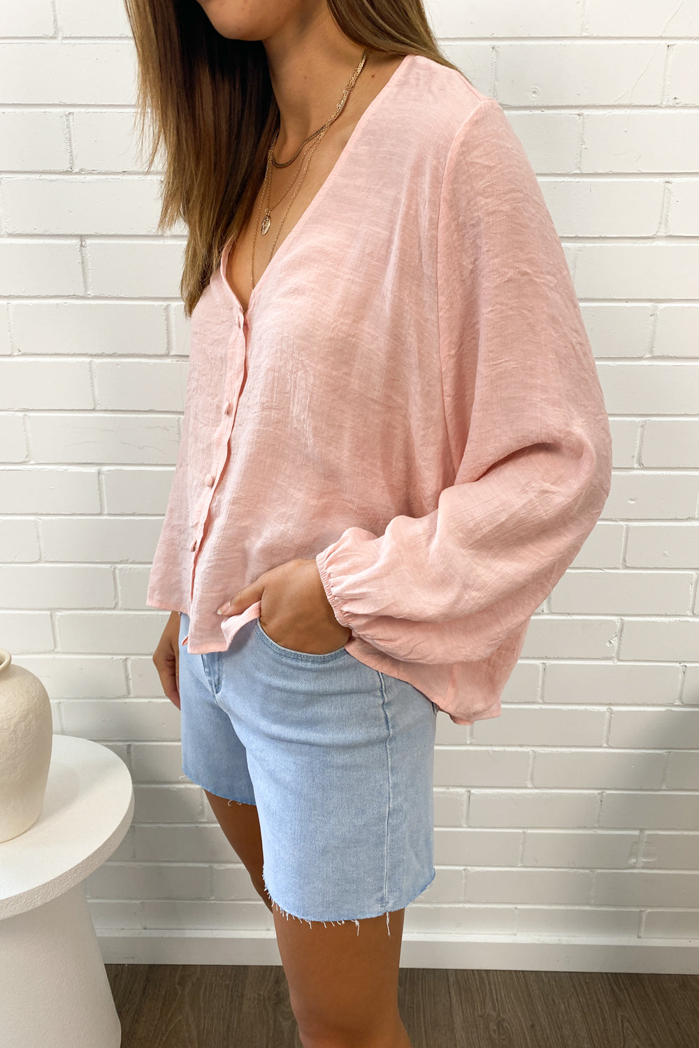 Mia | Timeless V-Neck Shirt