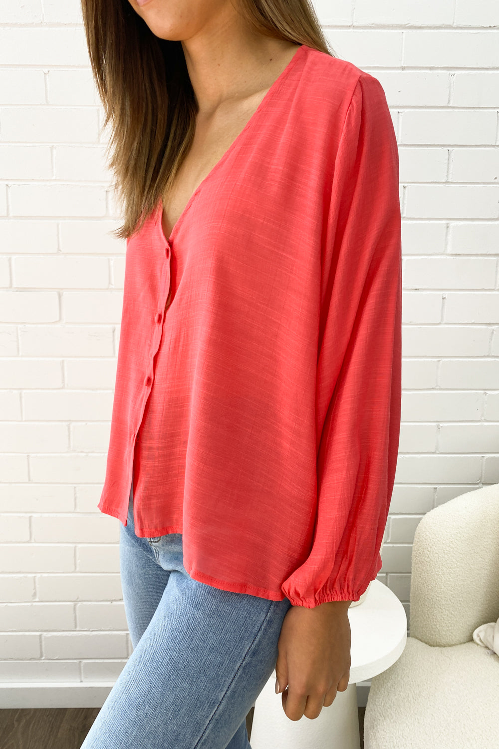 Mia | Timeless V-Neck Shirt