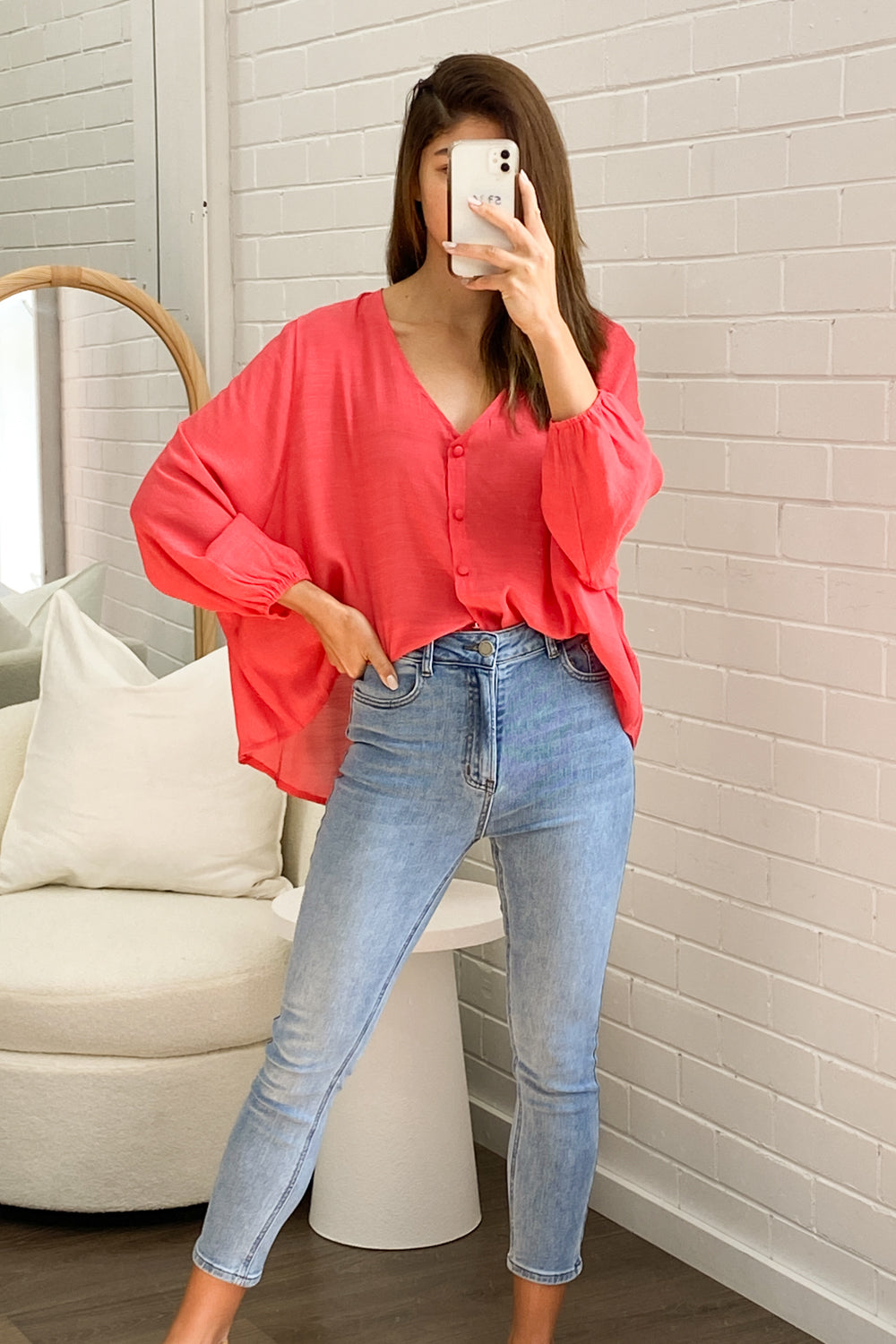 Mia | Timeless V-Neck Shirt