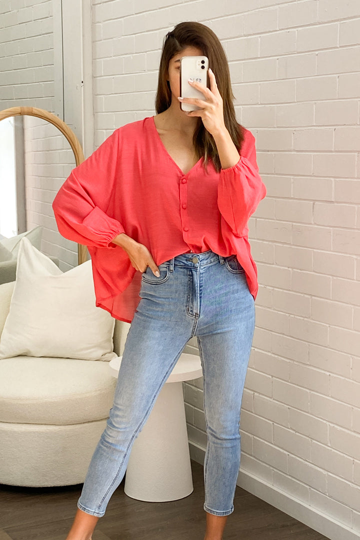 Mia | Timeless V-Neck Shirt