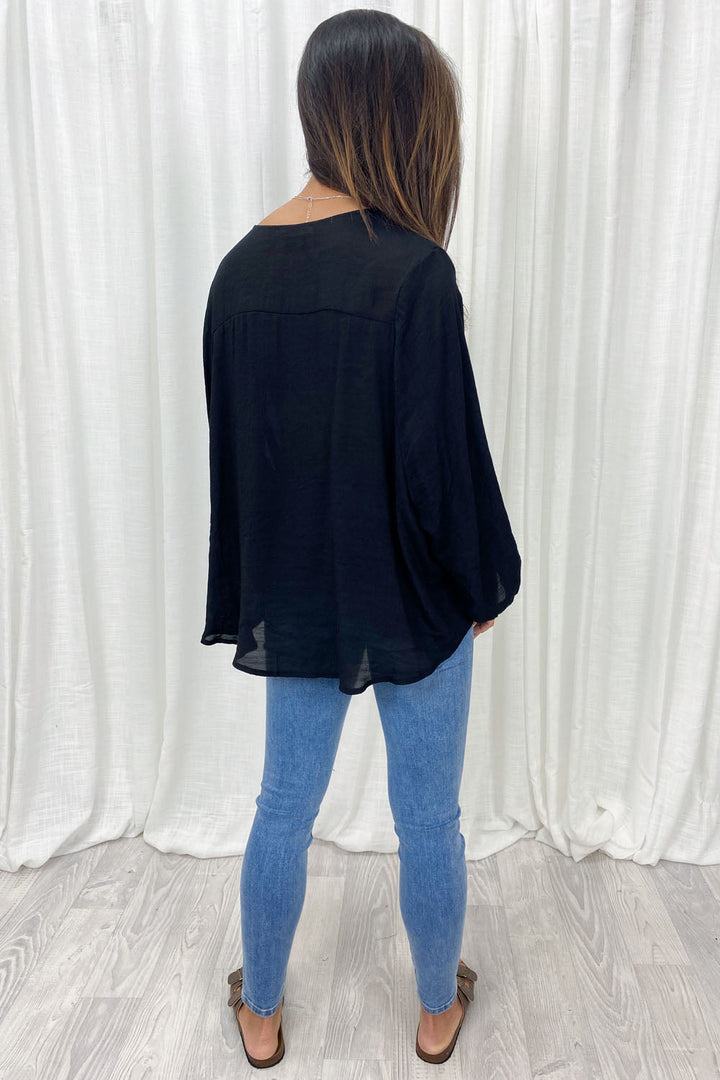 Mia | Timeless V-Neck Shirt