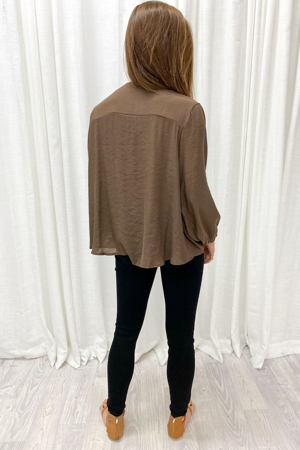 Mia | Timeless V-Neck Shirt