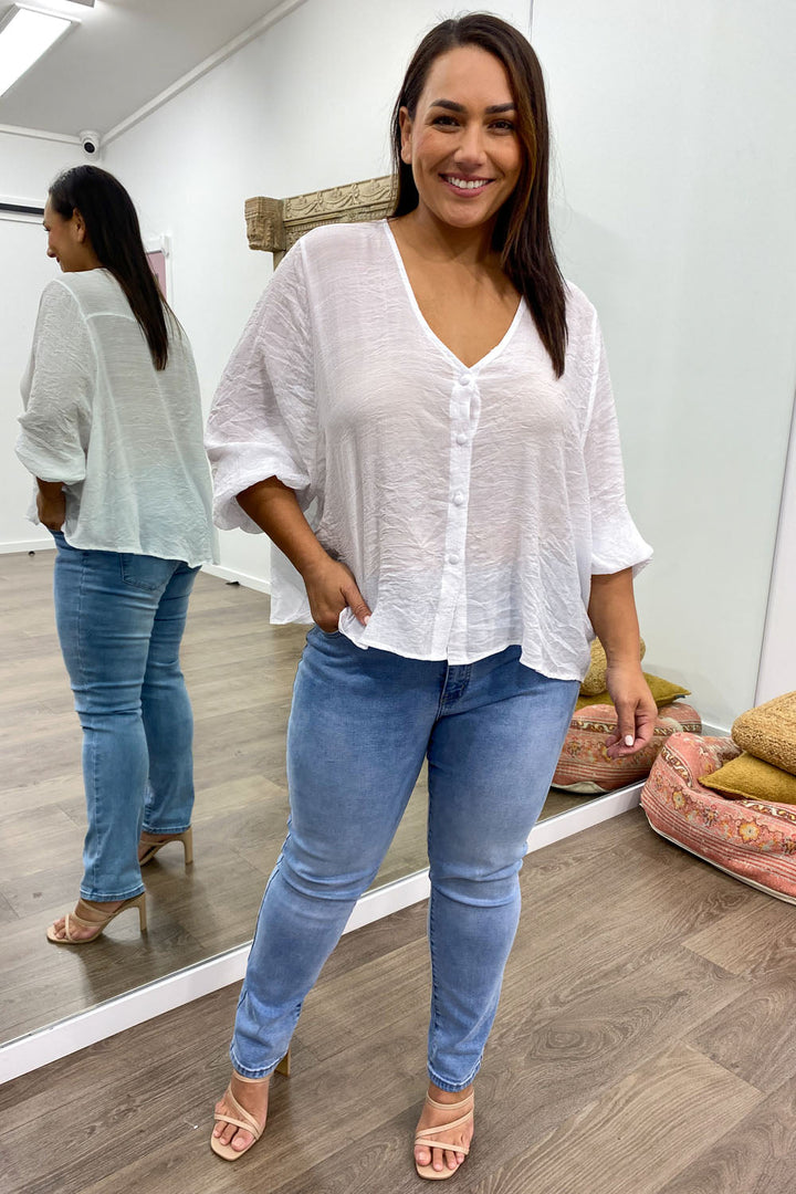 Mia | Timeless V-Neck Shirt