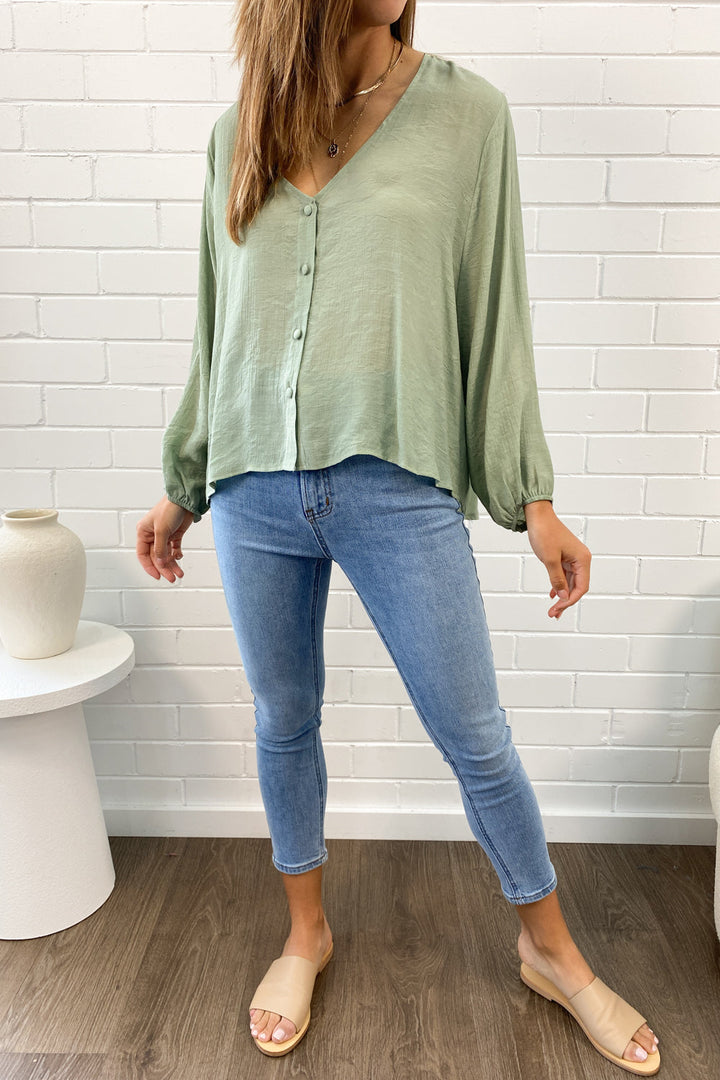 Mia | Timeless V-Neck Shirt