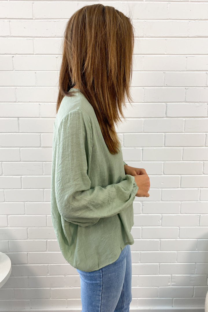 Mia | Timeless V-Neck Shirt