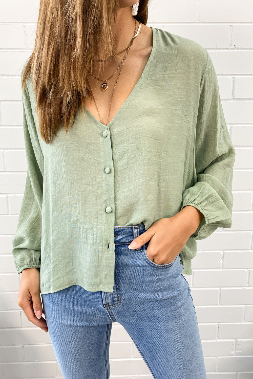 Mia | Timeless V-Neck Shirt