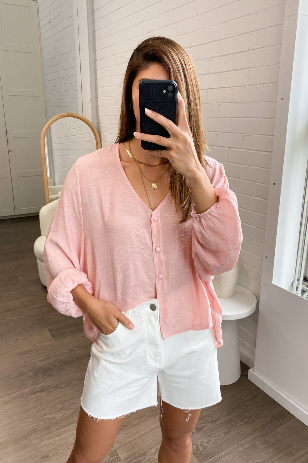 Mia | Timeless V-Neck Shirt